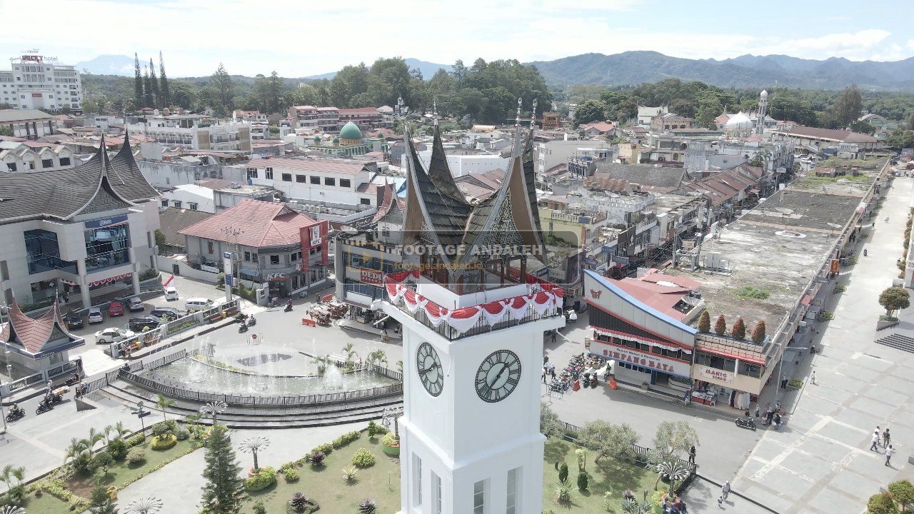Preview Orbit Udara Lambat Di Sekitar Jam Gadang Jam Gadang di Bukittinggi, Sumatera Barat, Indonesia